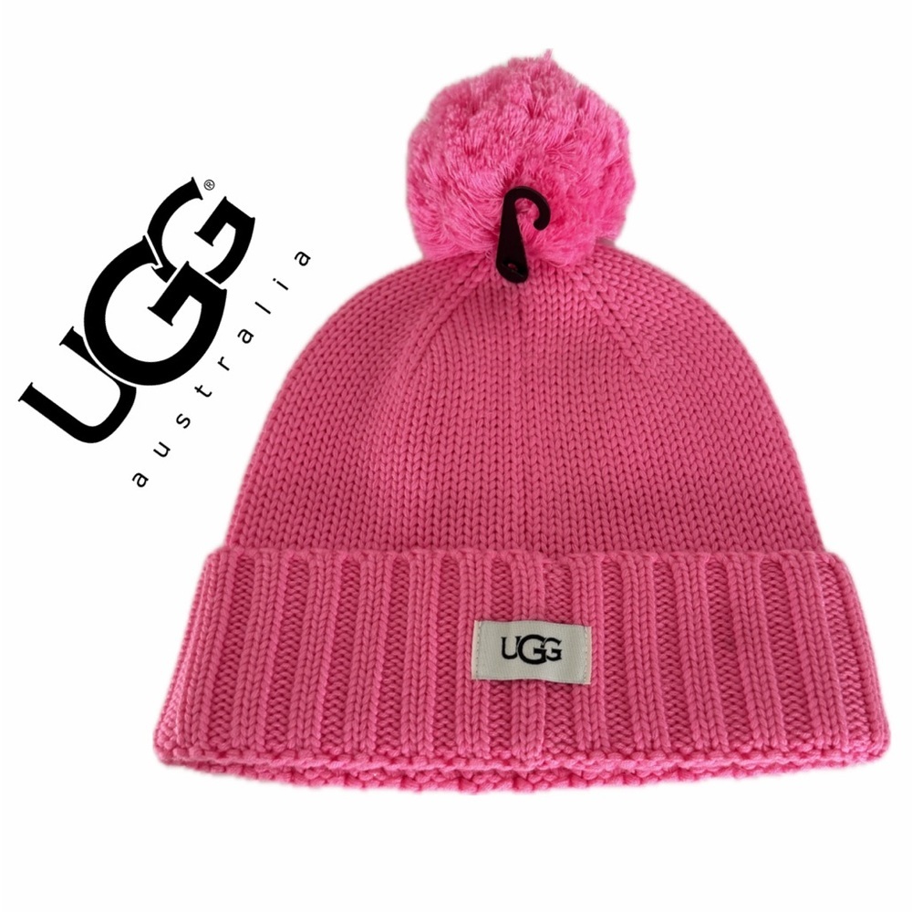 UGG Australia Bright  Pink Beanie Pom Knit OS Cozy Cabin Barbie‎ Core